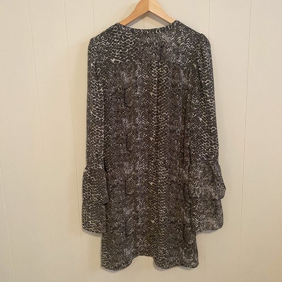 Parker NY Gray Snakeskin/Animal Print Double Bell Sleeve Blouson Dress Sz Medium - Picture 10 of 10